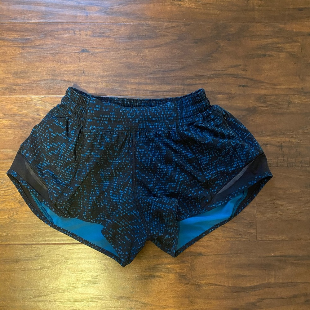 Lululemon Hotty Hot Shorts 2.5in